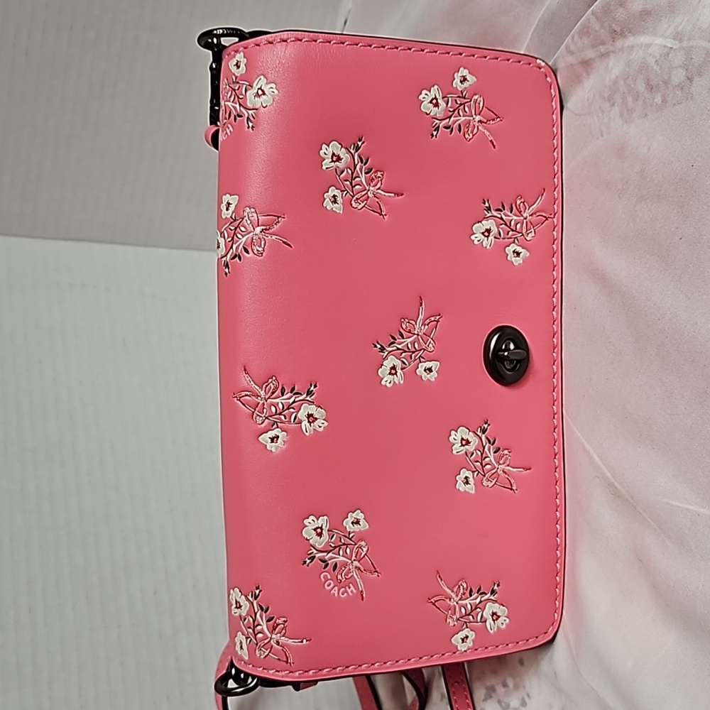 COACH 1941 DINKY Bag in Pink, with Floral Bow Print. Limited edition Collection